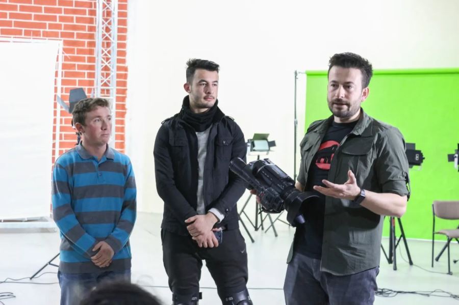 Tecrübelerini Aktardılar