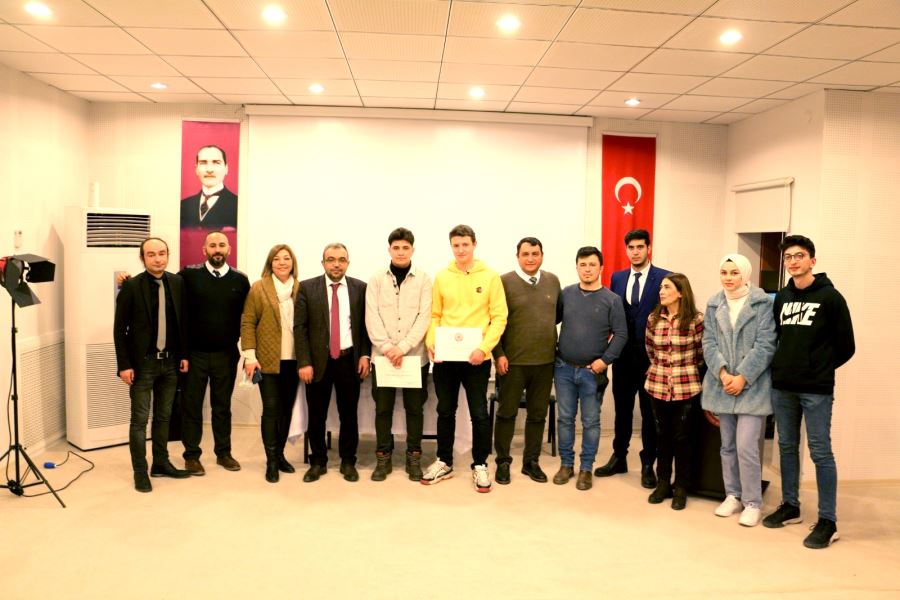 Deneyimlerini Aktardılar