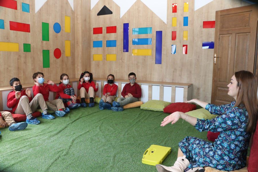 Öğrencilere Sanatsal Beceri Kazandırılıyor