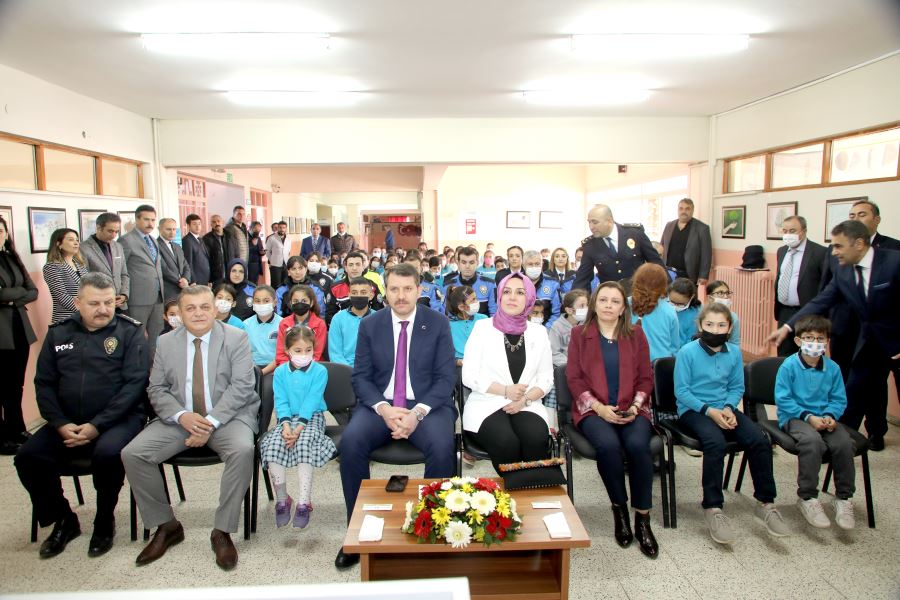 Sivas Emniyeti Öğrencilere 2 Bin Kitap Kazandırdı