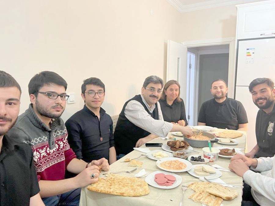 Kendi Elleriyle Menemen Yaptı