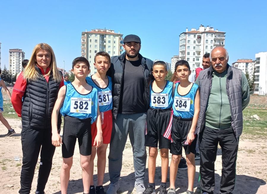 Sivaslı Atletler Finale Kaldı