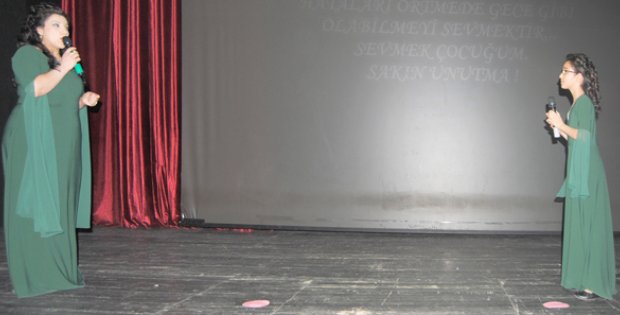 Öğretmenimle Sınıftaydık, Şimdi Sahnedeyiz
