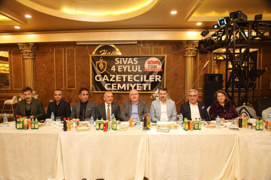 Biz Büyük Bir Aileyiz