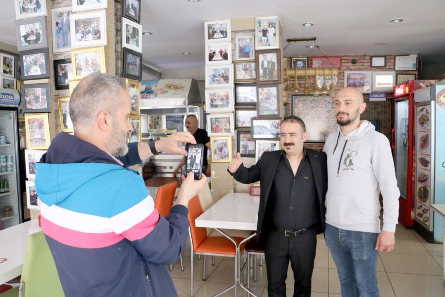 Fotoğrafını Bulana Yemek Ücretsiz