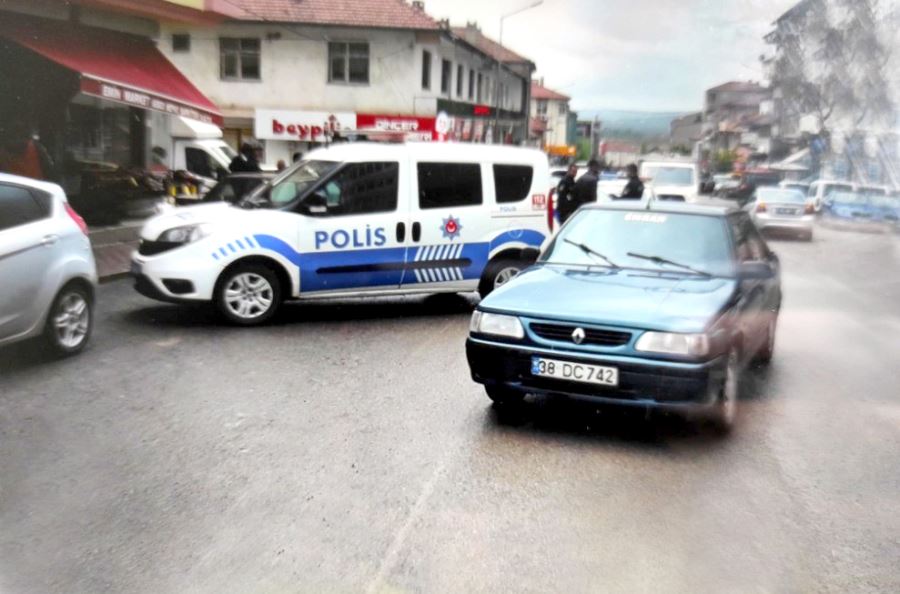 Otomobilin Çarptığı Kadın Yaralandı