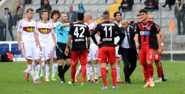 Sivasspor´a Ceza Yağdı