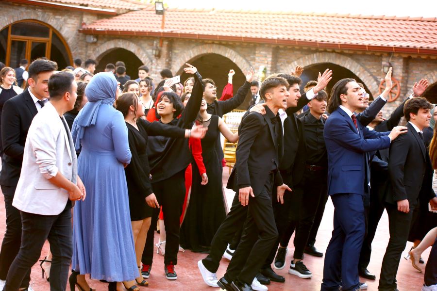 Pandemi Bitti Mezuniyet Coşkusu Başladı
