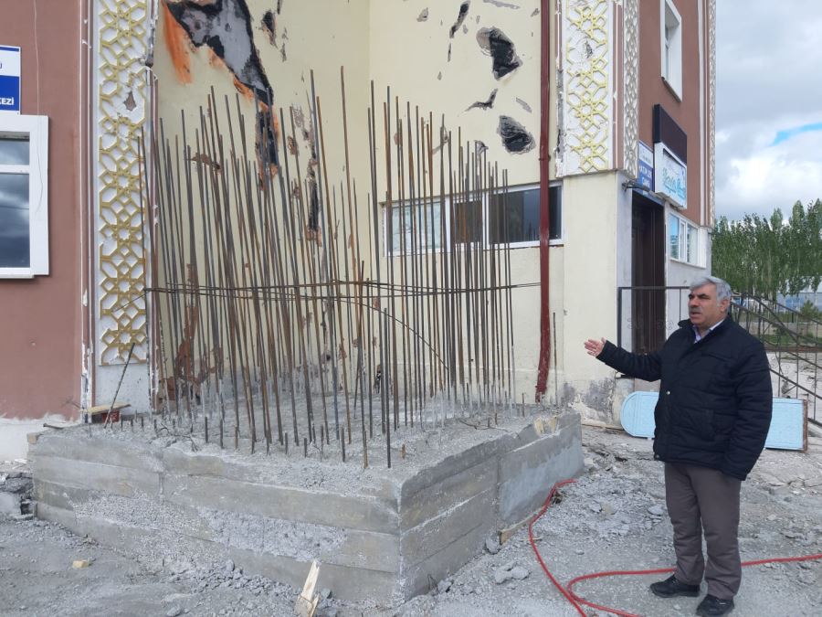 Yıkılan Caminin Minaresinin Yapımına Başlandı