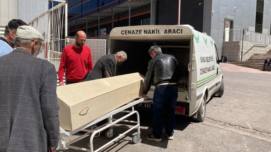 Keneyi Eliyle Ezince Hayatını Kaybetti