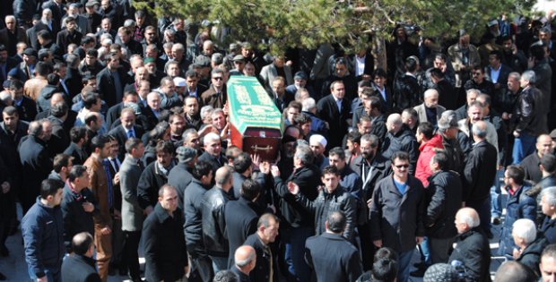 Son Yolculuğuna Uğurlandı