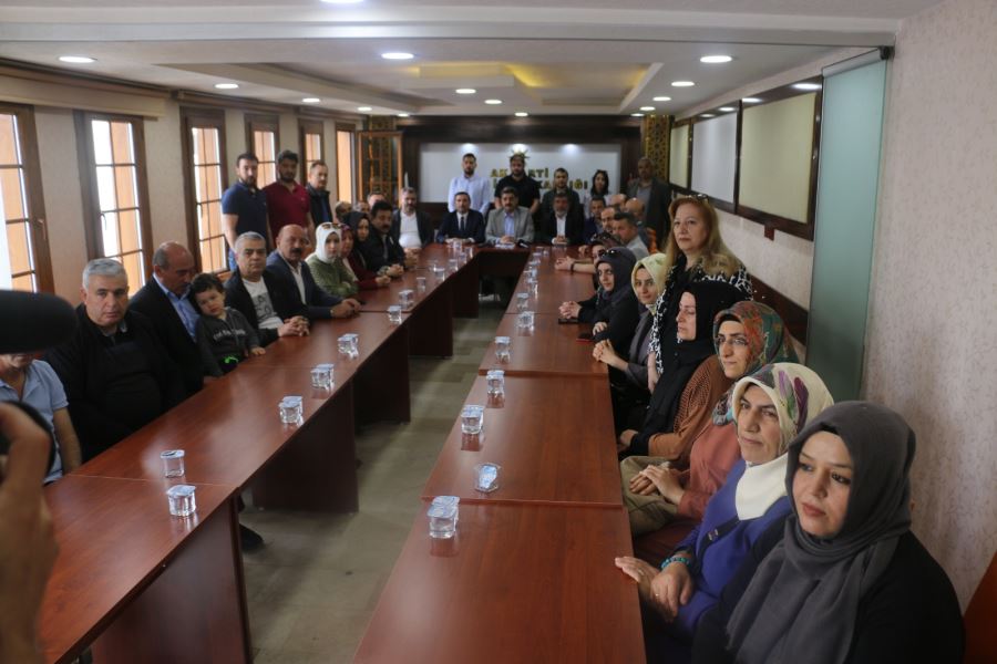 Demokrasi Şehitlerimizi Rahmetle Anıyoruz