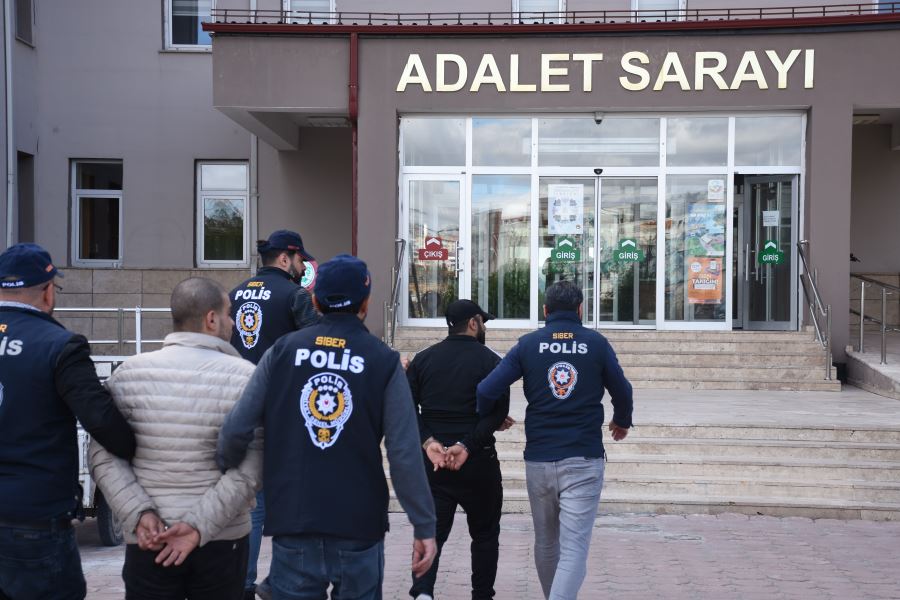 Sosyal Medya Dolandırıcıları Tutuklandı