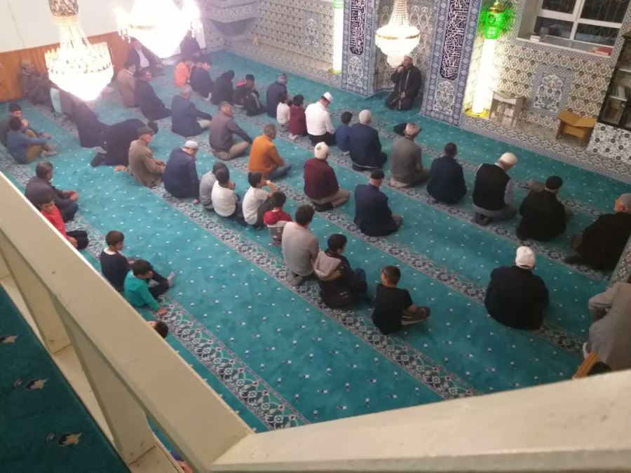 Cemaatle Namazın Sevabı Çok Fazla