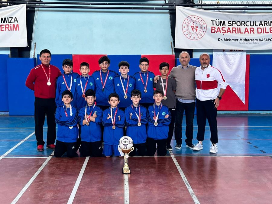 Mevlana Zübeyir Kemelek Şampiyon Oldu