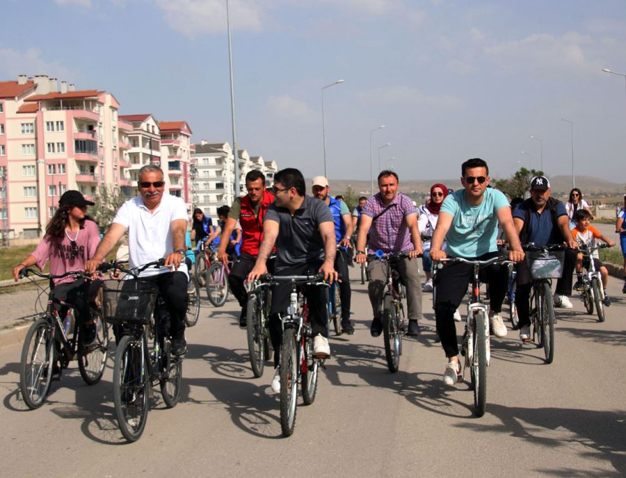Sivas'ın Şarkışla İlçesinde Temiz Hava İçin Pedal Çevrildi 