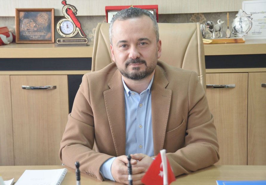 İyi Partili Uçmaz Rektör Yıldız