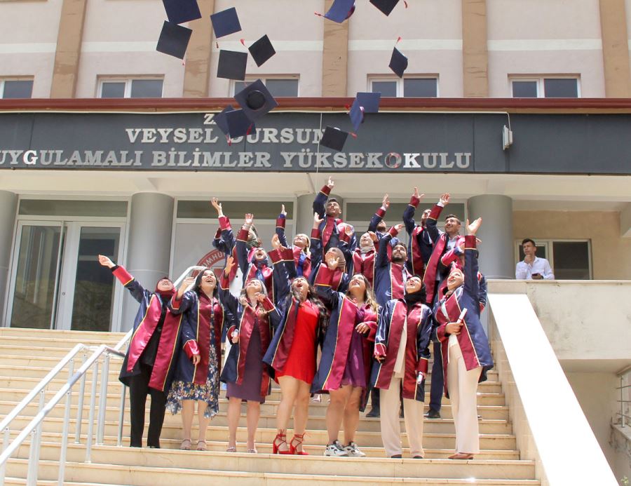 Zara'da Veysel Dursun UBYO'da Mezuniyet Töreni Düzenlendi