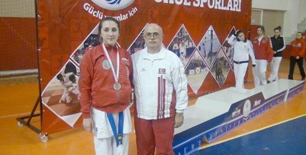 Karatede 3 Madalya