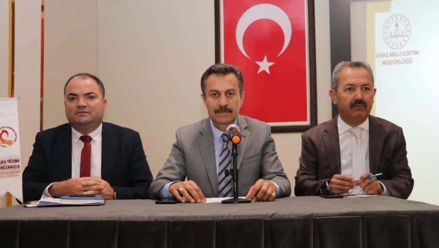 Okul Müdürleriyle Buluştu