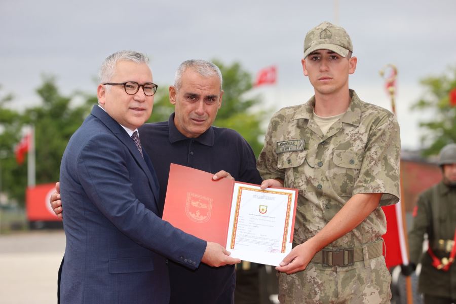 Coşkulu Yemin Töreni