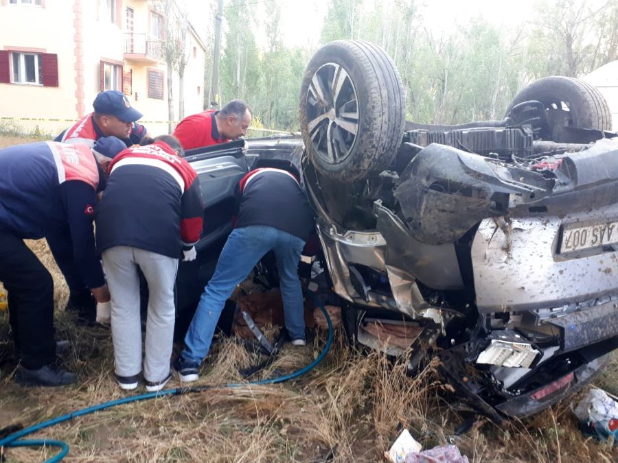 Trafik Kazasında 3 Kişi Öldü 