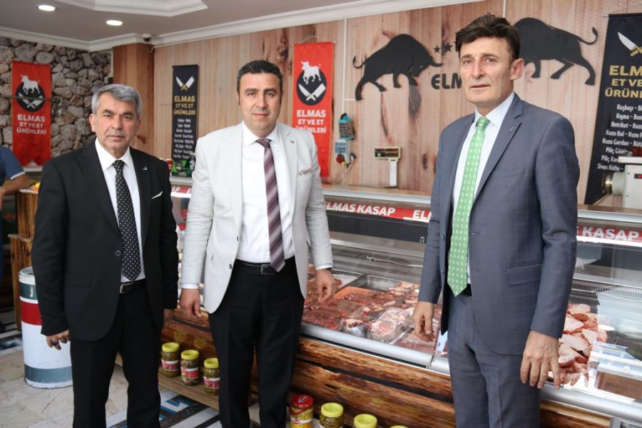 Kurban Etini Kasaplara Çektirin