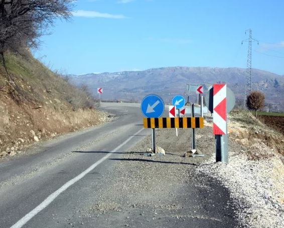  Ulaşım Tek Şeritten Gerçekleştiriliyor