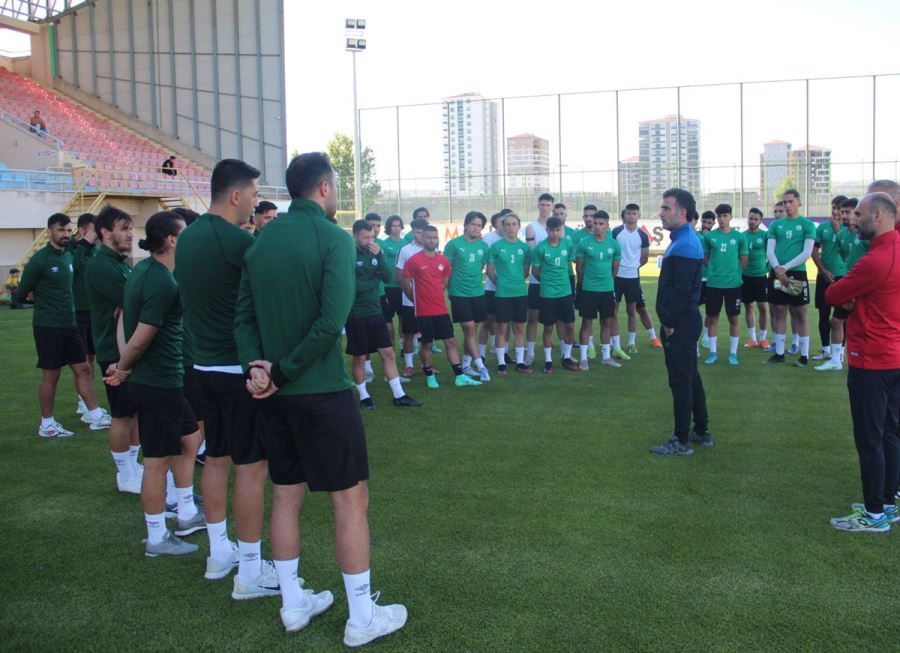 Belediyespor Sahaya İndi