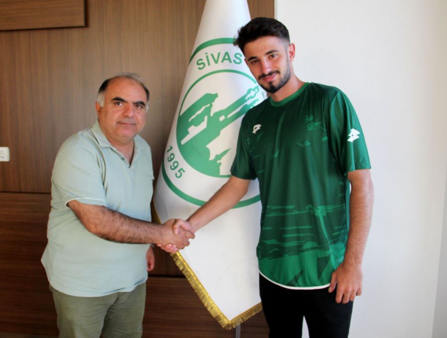 Yiğit Sevinç, İmzayı Attı!