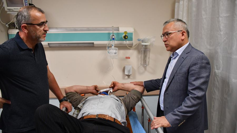 Şimşek Yaralıları Hastanede Ziyaret Etti