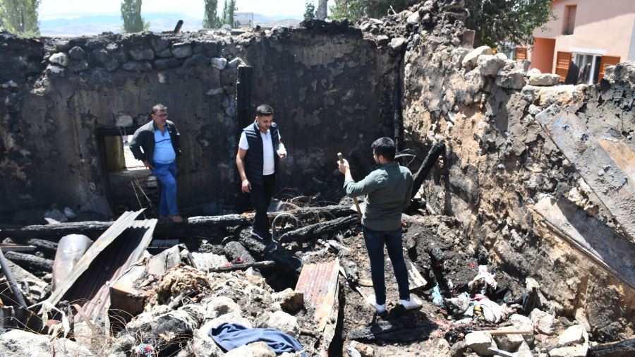 Evi, Ahırları Ve Garajı Yanan Kişi Yaşadıklarını Anlattı--Video
