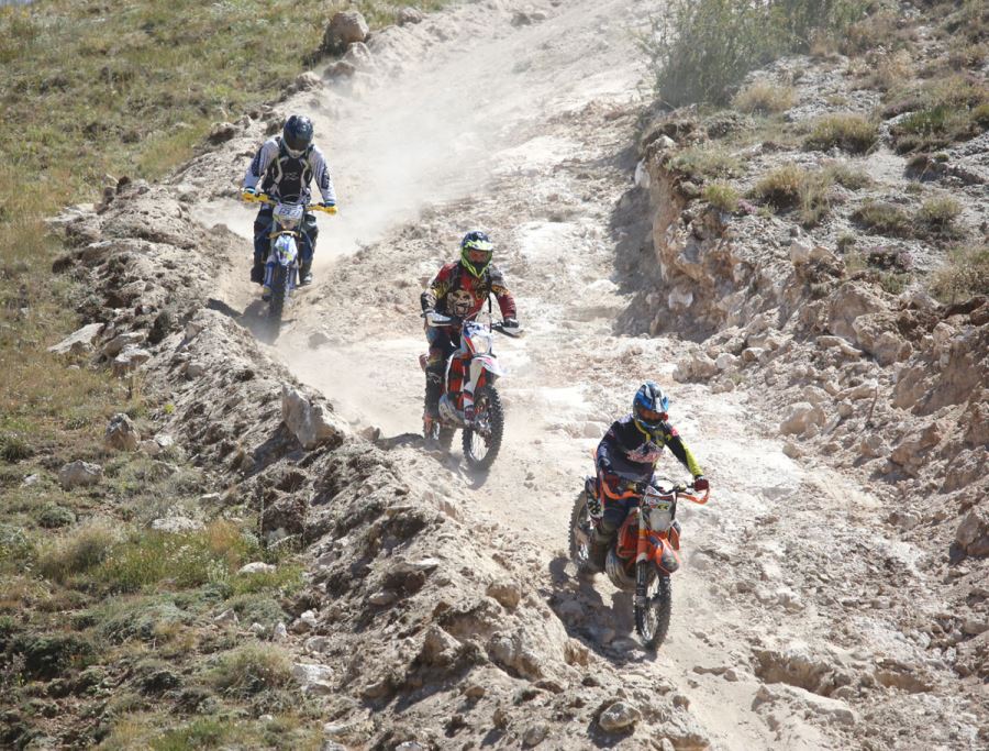 Süper Enduro Nefesleri Kesti