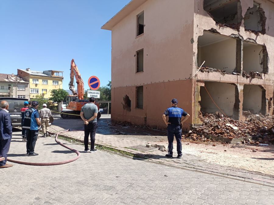 Suşehri'nde Kent Meydanı Çalışmalarına Başlandı