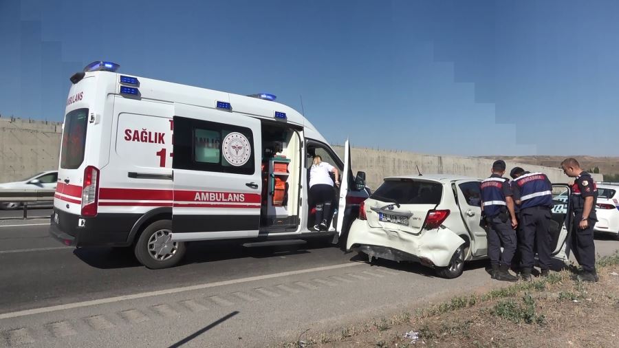 Otomobiller Çarpıştı: 4