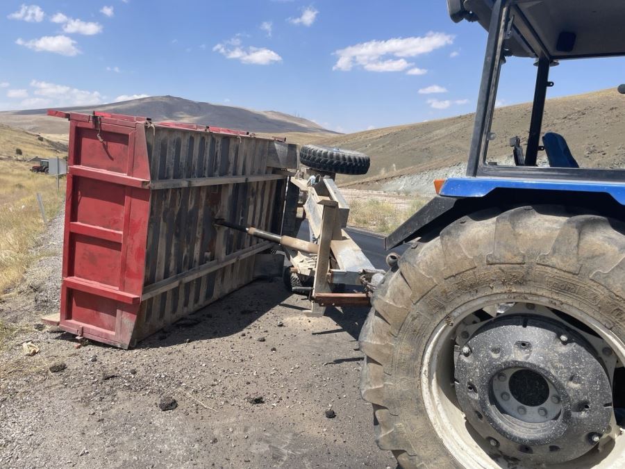 Tarım İşçilerinin Bulunduğu Römork Devrildi: 23 Yaralı