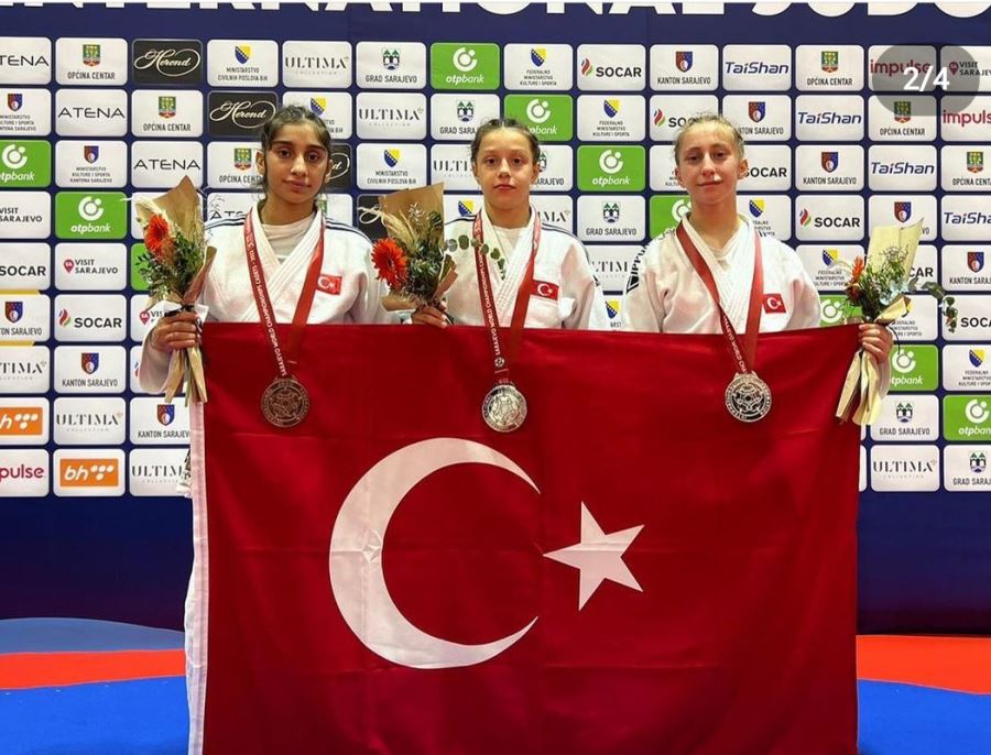 Begümnaz Dünya İkincisi Oldu