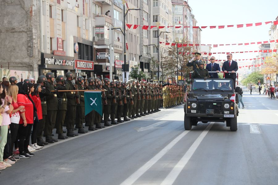 Türk, Esareti Kabul Etmez--Video