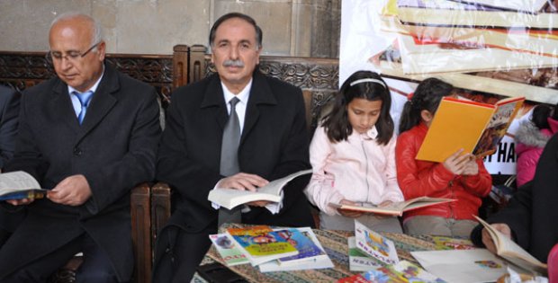 Kitap, Anne Sütü Kadar Kıymetli 
