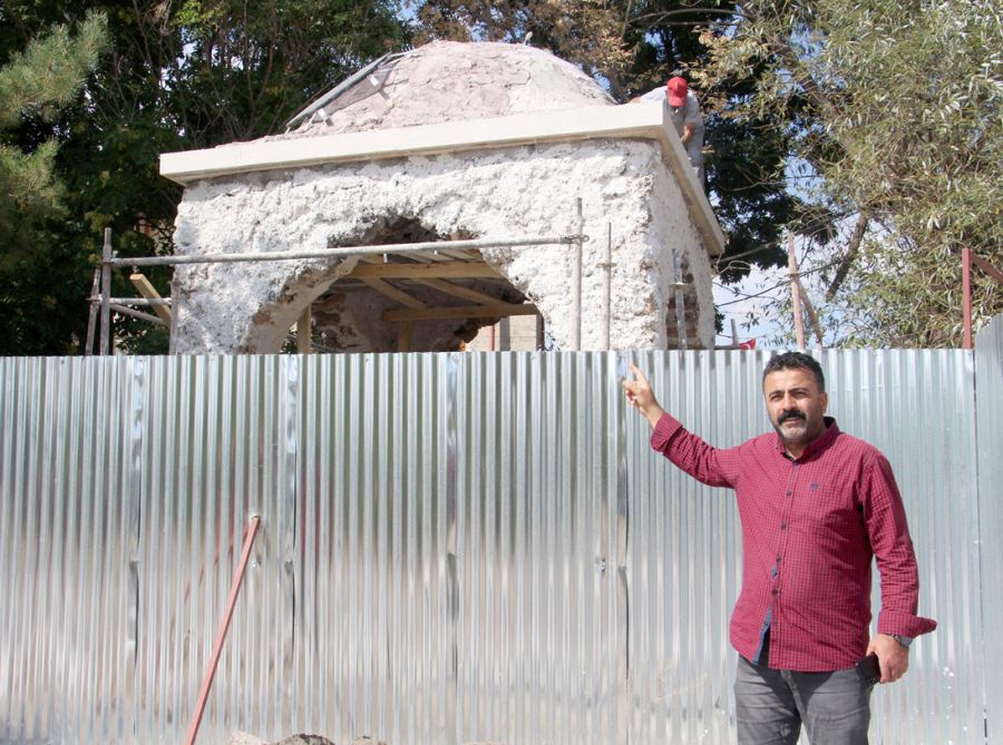 Tarihi Meçhul Türbede Restore Çalışmaları Başladı 