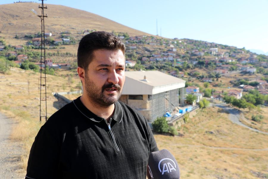İmam Gönüllü Rehberlik Yapıyor--Video