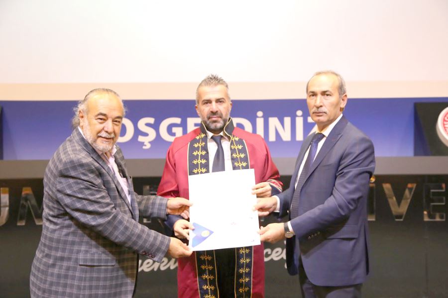 Akademisyenlere Belge Takdimi