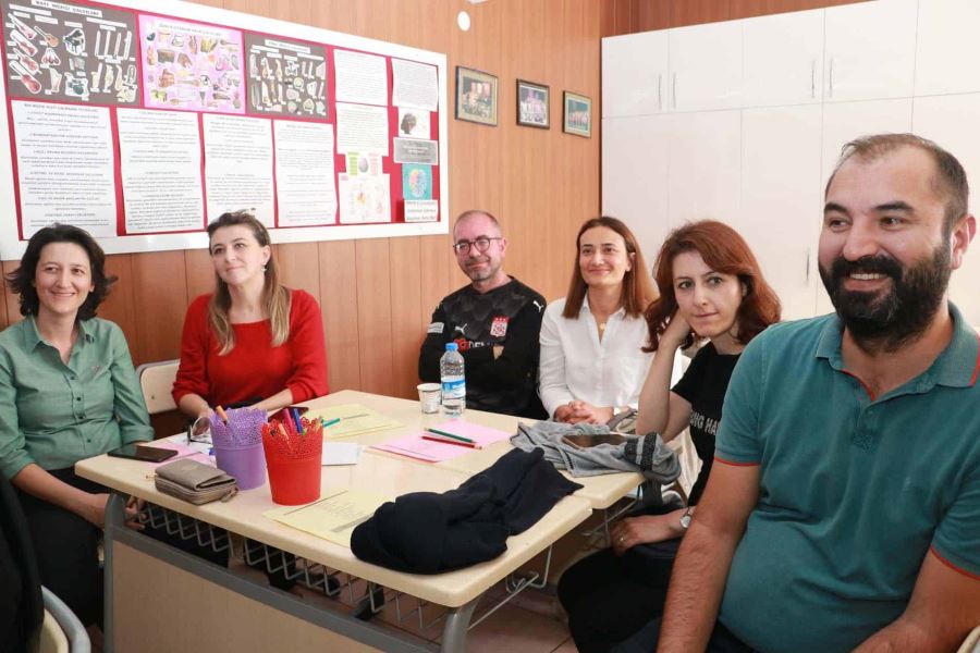  Öğrencilerin İngilizce Öğrenmeleri Kolaylaşacak