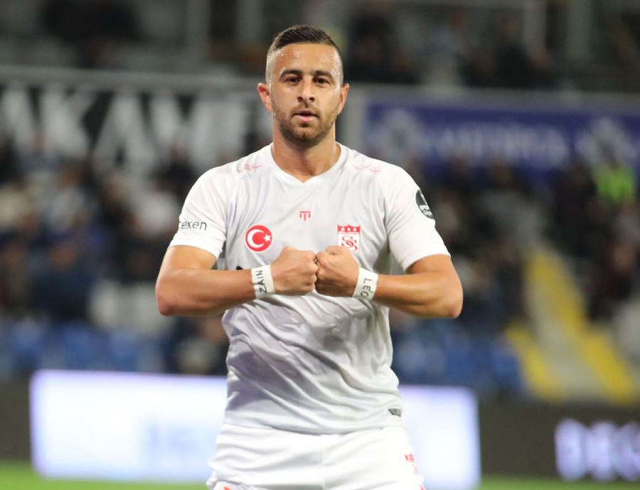 Gol Sayısını 4 Yaptı