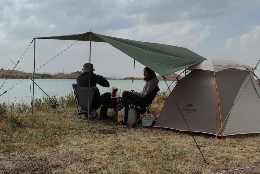 Tödürge Gölü'nde Kamp Yaptılar