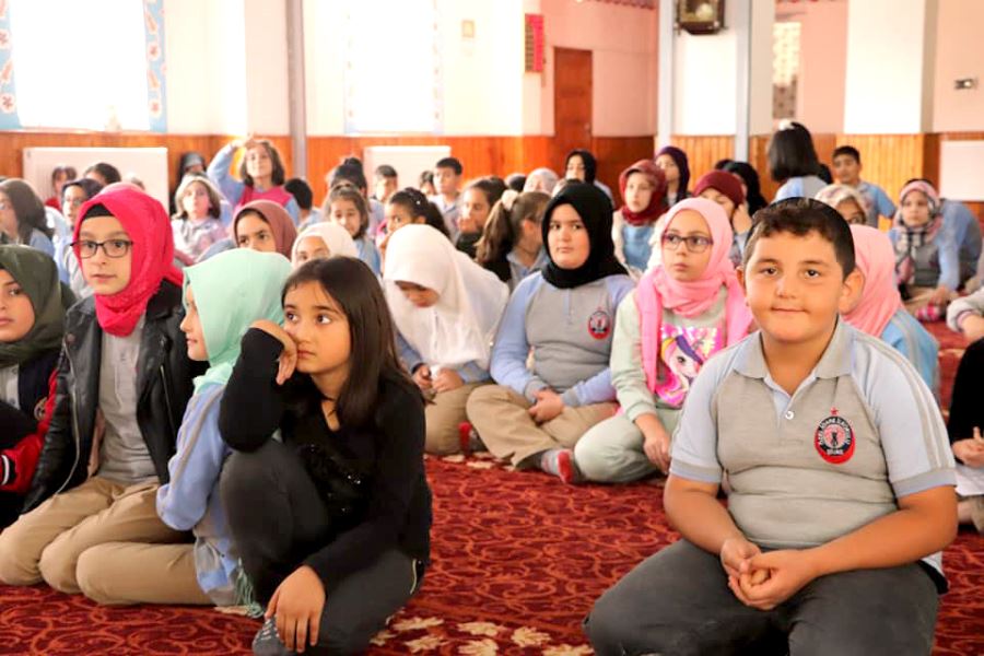 Furkan Camii Öğrencilerle Şenlendi