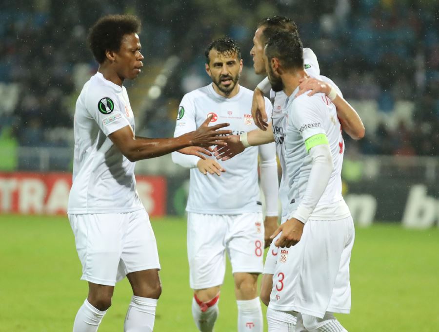 5 UEFA Kulüp Puanı Kazandı