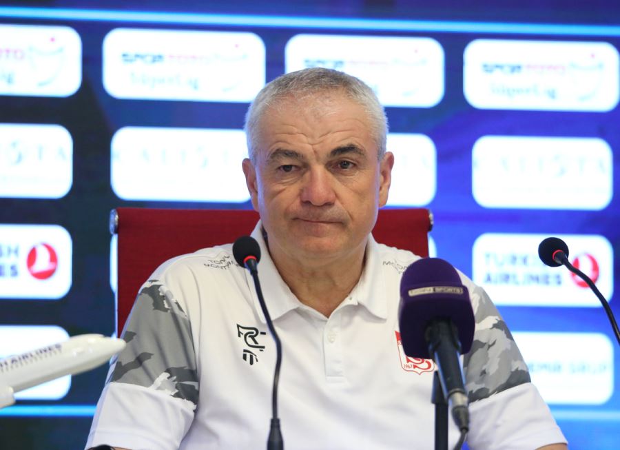Sivasspor'da İki Futbolcu Taraftara Küs! “Sorunu Çözeceğiz”