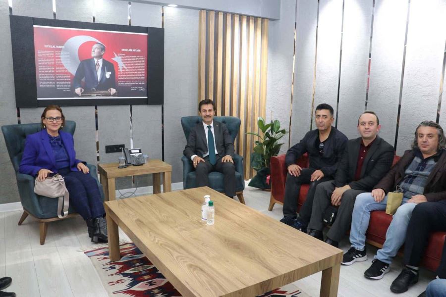 Okul İdarecilerinden Aslan