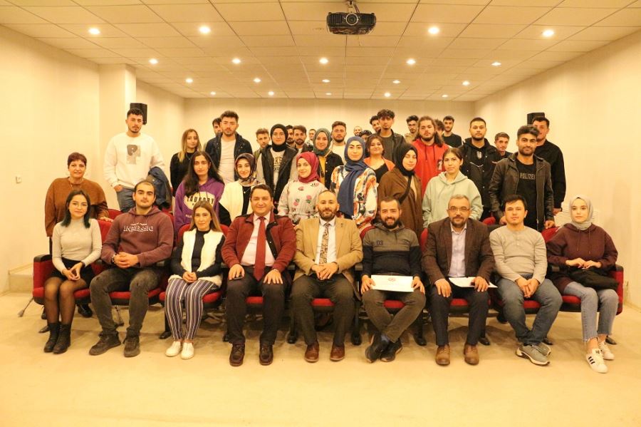 Deneyimlerini Aktardı